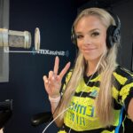 Julie Stewart-Binks Instagram – Love “womaning” the chair hosting “The Football Show” on @siriusxmfc with @kaylynkyle & @marisa_pilla talking all things @fifawomensworldcup – one of my favorite tournaments ever which keeps getting bigger and better showcasing the best talent in the women’s game – so thrilled to be a part of a show with incredible football minds where we have a platform to highlight women 💪

Also had to splurge on this new @arsenal away kit after they sucked me in with their connection to Islington/N1 (where I lived doing my postgrad) 

womensupportingwomen #girlpower #fifawwc #uswnt #canwnt #coyg