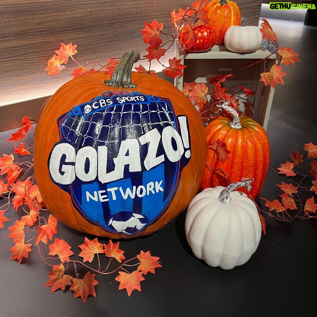 Julie Stewart-Binks Instagram - Happy Halloween from @mikelahoud, myself and our entire @cbssportsgolazo crew who went above and beyond decorating the set and helping me transform into @julieertz at the last second (had to honor the legend 🙌) 🎃 @kimiasbucketlist 👩🦳 @amandasgabbard 📸 ⚽️ Silvio CBS Sports Master Control