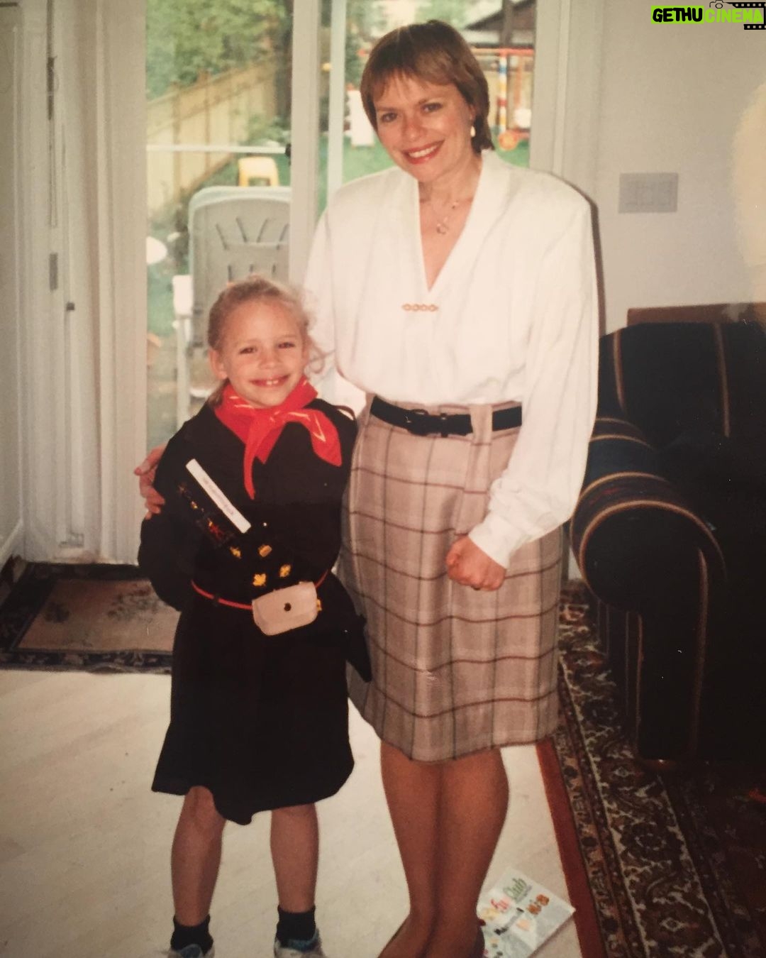 Julie Stewart-Binks Instagram - Happy Birthday to “my best and only friend” the one & only @georgiebinks ❤️🥳 Words can’t describe how much you mean to me and how grateful I am to have such a kind, hilarious, outgoing, beautiful and inspirational woman as my mom. There simply is no one like you. Love you, mom. 🥹💕