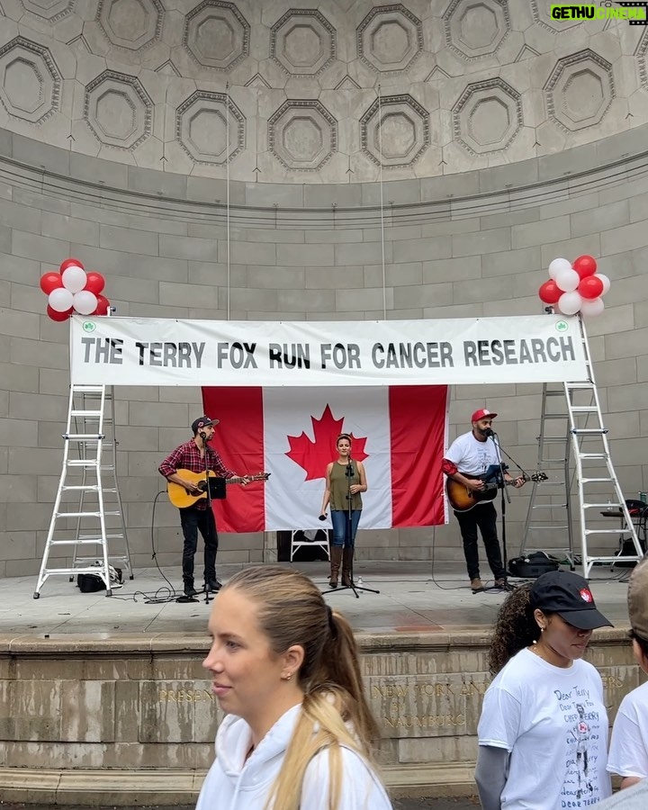 Julie Stewart-Binks Instagram - Thank you to everyone who supported the @terryfoxfoundation benefitting @memorialsloankettering cancer research. Such an inspiring and important fundraiser started by Terry Fox, a Canadian Hero. For some of my followers that might not know, after being diagnosed with cancer and having leg amputated, Terry wanted to raise cancer awareness and ran 26 miles a day in his “Marathon of Hope” across Canada. He started in Newfoundland, and my mom actually interviewed him in London, Ontario. Sadly, he never made it past Thunder Bay, as the cancer had spread to his lungs. But every year, we carry on his legacy in hopes of helping others, exactly what his mission was. 💕 “Even if I don't finish, we need others to continue. It's got to keep going without me.” - Terry Fox Thanks to @canadanyc for always putting on such an incredible event - look how many Canadians there are in NYC! 🇨🇦💪 #terryfox #terryfoxrun #terryfoxfoundation #cancersucks Central Park