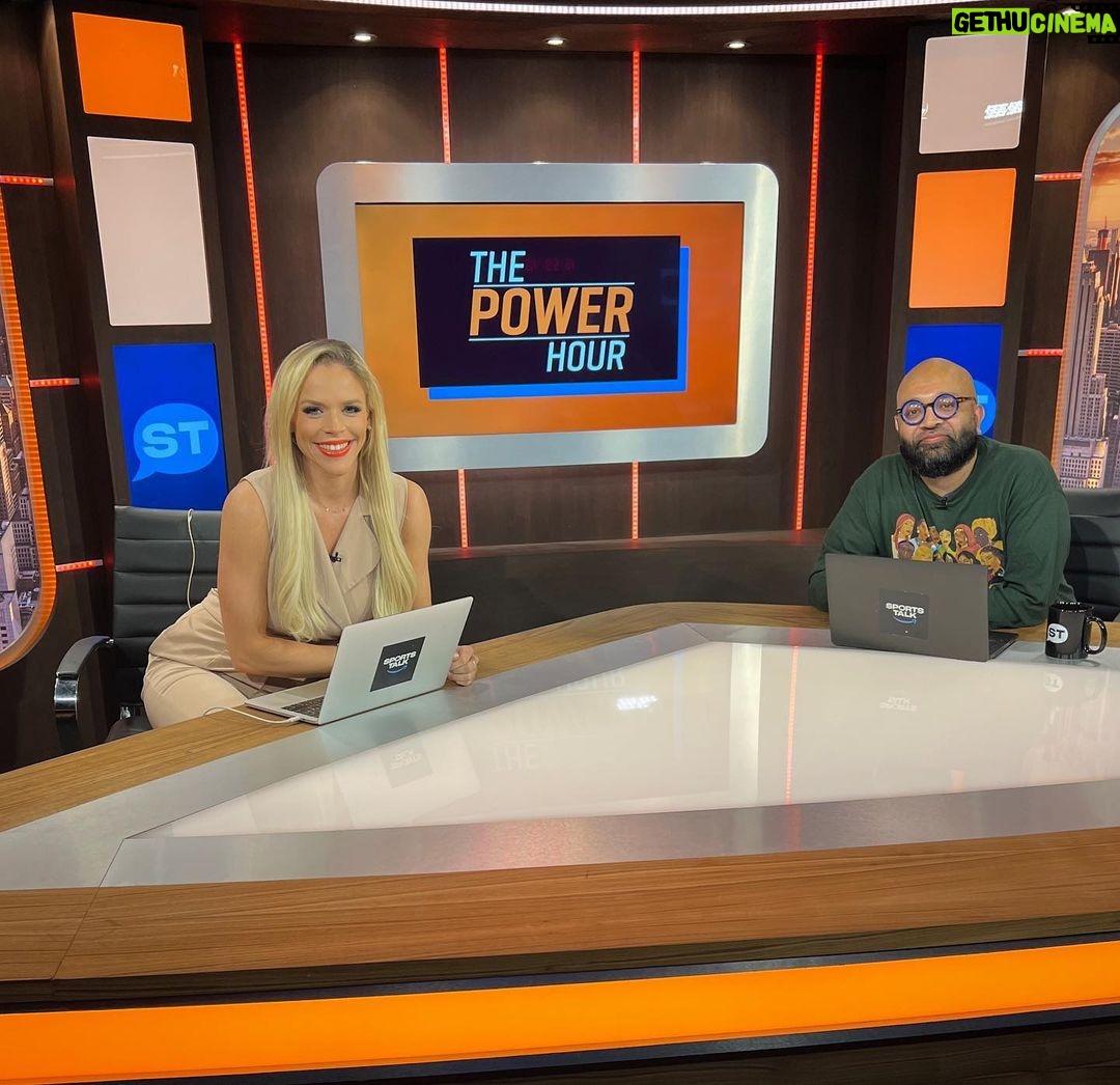 Julie Stewart-Binks Instagram - Fun few days filling in on @sportstalkprime for @rennaestubbs 🙏 thankful for @amanholdup hard work as a producer and co-host (who is a fan of my mom’s columns - what a world!). Love getting to talk with awesome people about sports and life - seeing old friends and making new ones. There is an energy about live TV that I absolutely love and miss and am always grateful to experience. 🙌 As always, thank you to @sportstalkprime 💕 📸 @iambrittneyw #amazon #sportstalkprime #thepowerhour #matthewberry #nfl #fantasyfootball #mlb Manhattan, New York