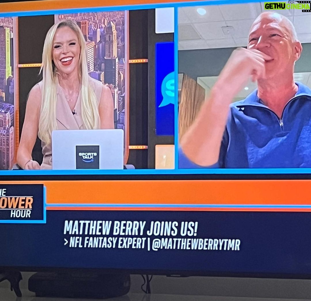 Julie Stewart-Binks Instagram - Fun few days filling in on @sportstalkprime for @rennaestubbs 🙏 thankful for @amanholdup hard work as a producer and co-host (who is a fan of my mom’s columns - what a world!). Love getting to talk with awesome people about sports and life - seeing old friends and making new ones. There is an energy about live TV that I absolutely love and miss and am always grateful to experience. 🙌 As always, thank you to @sportstalkprime 💕 📸 @iambrittneyw #amazon #sportstalkprime #thepowerhour #matthewberry #nfl #fantasyfootball #mlb Manhattan, New York