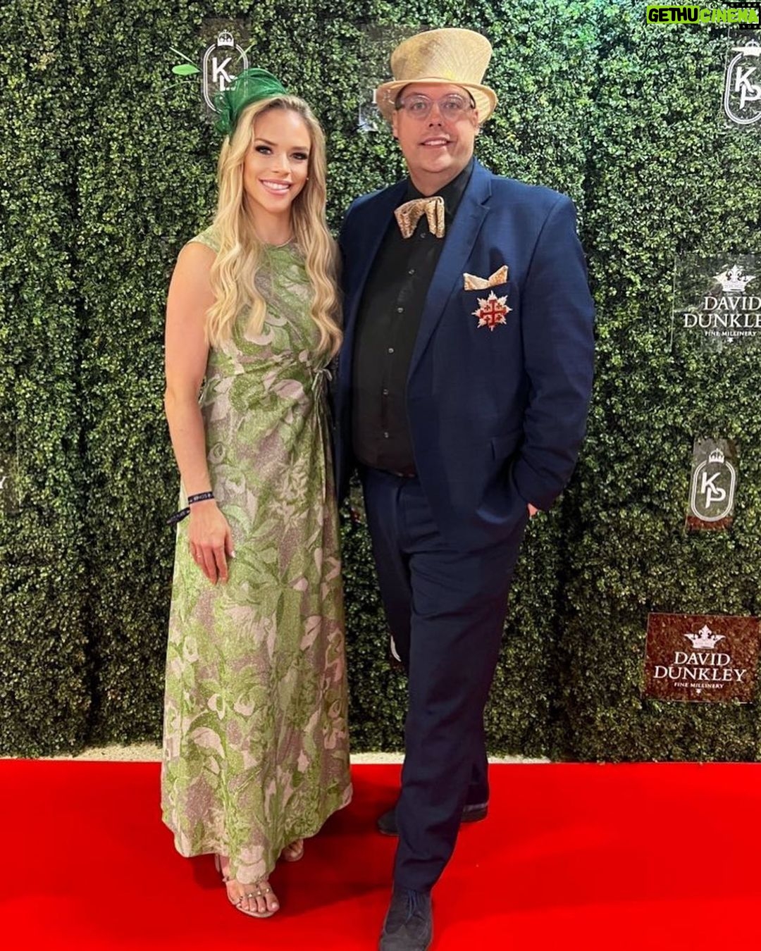 Julie Stewart-Binks Instagram - Thanks @woodbinetb for inviting my family to the first “King’s Plate” since 1951. The last few years, we’ve been watching from home and getting creative 🐴 But today was so special to witness it in person! Huge thank you to @daviddunkleyhat for the beautiful fascinator to complete my look - this dress was my grandma’s, the lovely Jean Binks ❤️ #kingsplate #woodbineracetrack #andtheyreoff #paramountprince #horseracing #canadiantriplecrown #queensplate Woodbine Racetrack