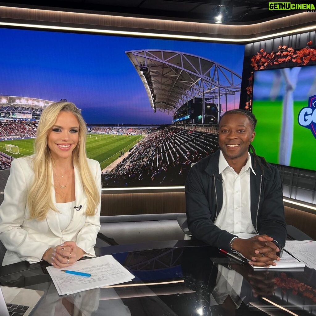 Julie Stewart-Binks Instagram - Back on @europaleague on @cbssportsgolazo coverage for the first time since (I think) 2014 on @fs1 … incredible how these club names from around the world have been stored in the deep - deep - recesses of my brain… and also a reminder of who was there with me at the beginning of this journey ❤️ #europaleague #UEL #cbssportsgolazo #cbssports #fs1 #foxsports #grantwahl Stamford, Connecticut