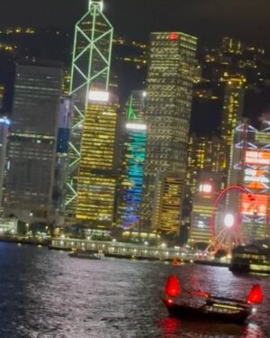 Julie Tan Instagram - Looking back at this photo, I remembered how I felt... I took a moment for myself, drew in a deep breath, and mumbled under my breath about how beautiful that night was. It was awesome to be there, enjoying the night with great company, whom I consider my family. @lnxglobal_official 

#hellohongkong #discoverhongkong