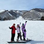 Julie Tan Instagram - From diving in the oceans to snowboarding through the mountains, I’m grateful to be on these journeys with you both ✨ Hakuba Goyru