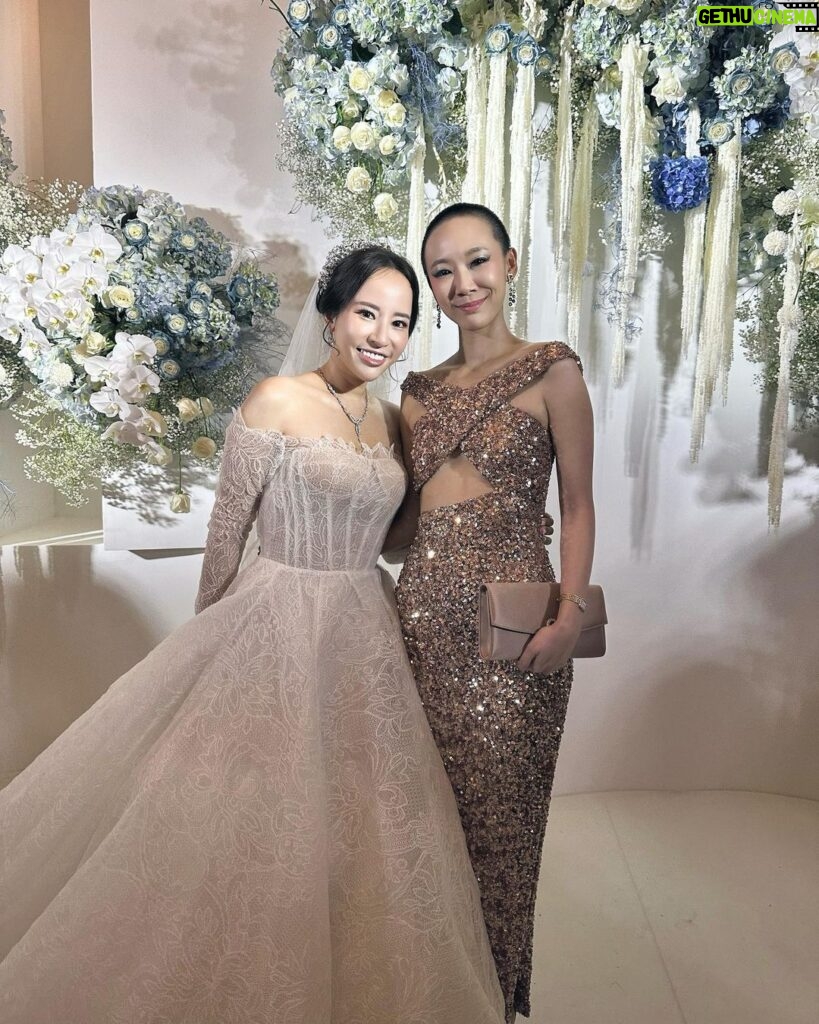Julie Tan Instagram - So glad I got to witness this blissful union before I headed out! Congratulations once again @srenetan @chaotapork 🎉 Shout out to @angjinyuan @style_lease for always having a fit for these beautiful occasions 🥰 Make up by: @dolleiseah @makeupentourage The St. Regis Singapore
