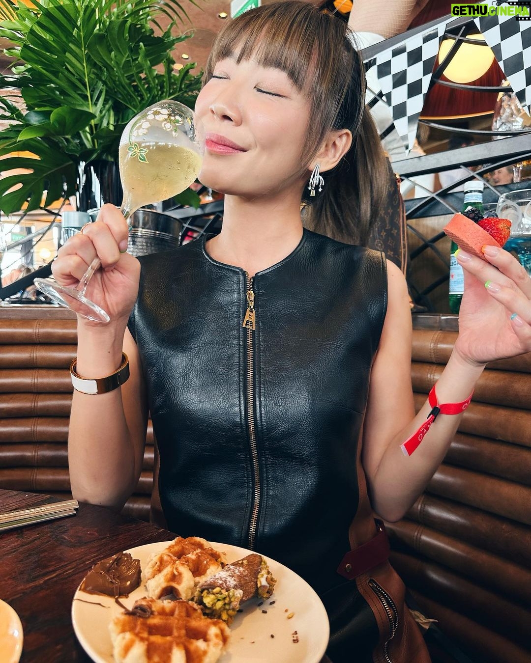 Julie Tan Instagram - Revving up the F1 weekend with a champagne brunch at @lavosingapore ❣️Fast cars, great company, and bubbles? Now that's what I call a winning formula! LAVO Singapore