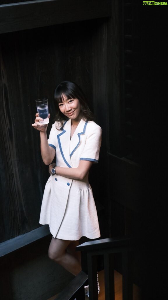 Julie Tan Instagram - 🌸🍸🎎 Had the pleasure of visiting The House of KI NO BI in Kyoto and witnessing the art behind their premium Japanese gin production. From the carefully selected botanicals to the traditional distillation process, every sip is a journey through the flavors and culture of Japan. 🇯🇵🌿 @kinobi.official @kinobi_jp #KINOBI