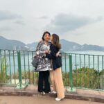 Julie Tan Instagram – 母亲节快乐! ❤️
肉麻的话就不在这里说了！
祝各位妈妈们永远幸福、快乐！ Ocean Park Hongkong