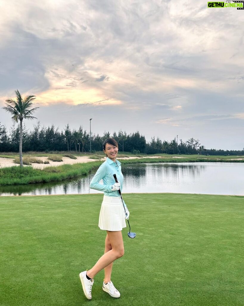 Julie Tan Instagram - Swinging into the weekend ⛳️🏌️‍♀️ Had an amazing time in Danang playing golf, thanks to @taylormadegolf @taylormadegolfsingapore for the perfect clubs to help me dominate the course! Also huge kudos to my golf coach @lipgolf for training me the past months! Stay tuned and look out for my golf reels! ☺️ 🙌 #GolfLife #TaylorMadeGolf #DanangGolf #WeekendVibes Da Nang, Vietnam
