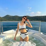 Julie Tan Instagram – Find me where the sun meets the sea ☀️🌊