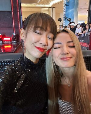 Julie Tan Instagram - Had an absolute blast last week at the premiere of Mission: Impossible - Dead Reckoning Part One in Korea! 🎥✨ It was an incredible experience that got me thinking. 🤔💭 Over the years, the Mission Impossible series has kept us hooked with its mind-blowing stunts and the eternal battle of good versus evil. But here's the twist: with technology advancing at warp speed, protecting the world from the "evil" gets trickier by the day. The latest installment really digs into this dilemma, leaving us pondering what lies ahead for humanity.  How on earth will we defend ourselves when our own creations turn against us?

I'm so intrigued by this perspective - what are some of your thoughts on it? Catch Mission: Impossible - Dead Reckoning Part One in theatres from 13 July onwards and let's have a discussion about this!

#missionimpossible #missionworldtour @missionimpossible @uipsingapore