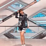 Julie Tan Instagram – It’s been an incredible journey growing up with @amosananda – for those of you who don’t know, I’ve actually known him since I was 15! So so happy to be wearing a collab between 2 brands that I love ❤️

Wished I could be there to celebrate #MartellxAMOSANANDA but better late than never.  Here’s to more than a decade of friendship and many more years of success ahead! 

@martellofficial #MartellNoblige #martellcognac