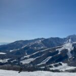 Julie Tan Instagram - Been working out and meditating in preparation for this trip 🇯🇵 Glad to be able to apply what I’ve learnt during my meditation sessions for my snowboarding - you just need to trust and go with the flow ✨ Thank you @changirecommends for keeping me connected on my trip! 白馬岩岳 Hakuba Iwatake