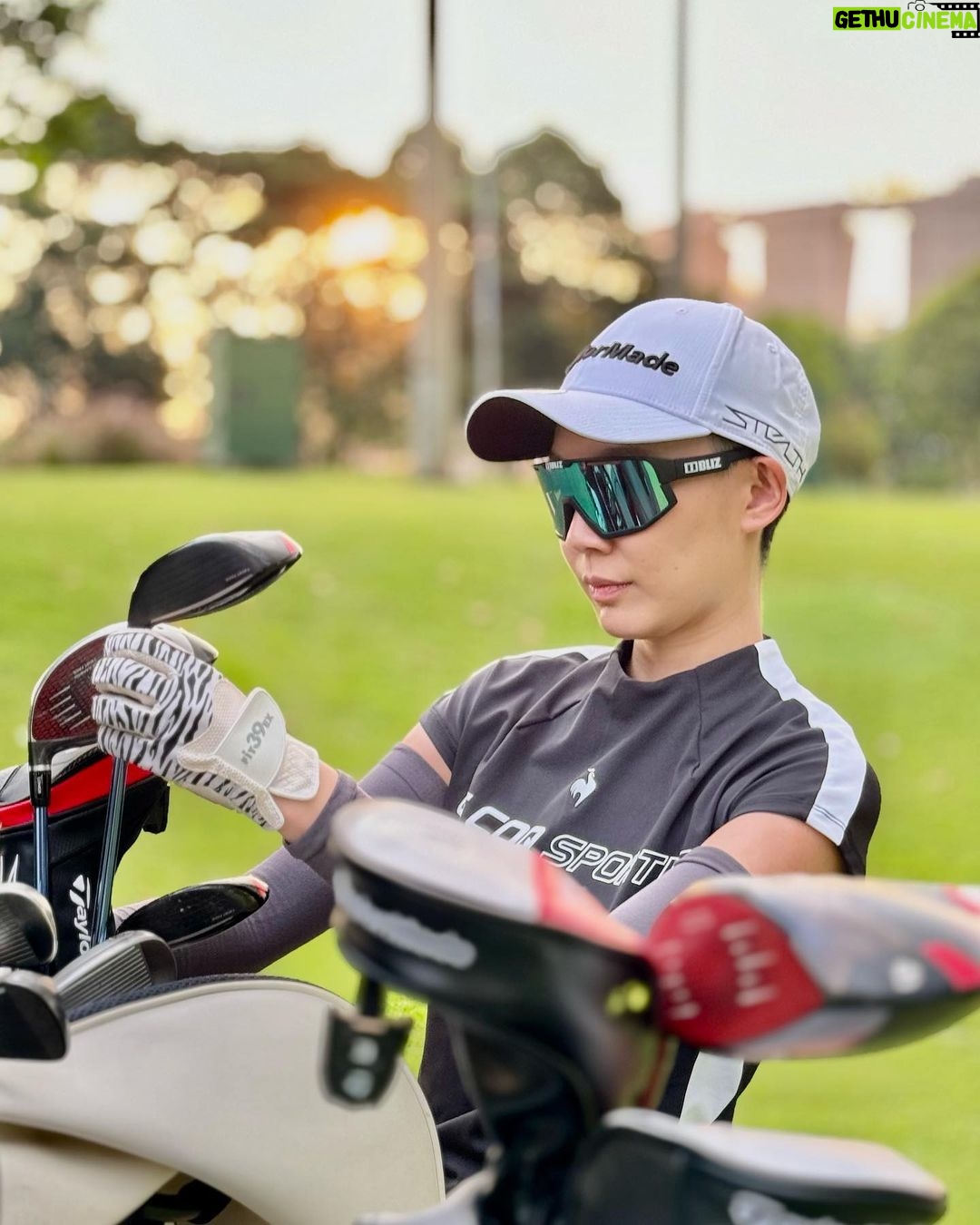 Julie Tan Instagram - One of the few important life lessons I learnt from golf, is to not be too hard on yourself, trust and enjoy the process! Know that you have clocked in a sufficient amount of time at the range practicing. It’s okay to hit a few balls badly because overthinking got to you. Learn to enjoy the scenery along the way because sometimes it’s not about the final results or the destination; it’s all about the journey 💛🤍