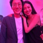 Jung Ho-yeon Instagram - 🙌🏼 윤영이가 찍어준 사진이랑 ♥️ 제레미가 찍어준 사진이랑 ♥️ 그리고 이번 루이비통 서울쇼의 히든카드 황동혁 감독님 👏🏼🙌🏼 그리고 그리고 룩을 완성해준 헤어 이혜영, 메이크업 이준성, 스타일리스트 윤애리 ♥️