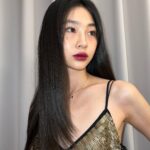 Jung Ho-yeon Instagram - 🙌🏼 윤영이가 찍어준 사진이랑 ♥️ 제레미가 찍어준 사진이랑 ♥️ 그리고 이번 루이비통 서울쇼의 히든카드 황동혁 감독님 👏🏼🙌🏼 그리고 그리고 룩을 완성해준 헤어 이혜영, 메이크업 이준성, 스타일리스트 윤애리 ♥️