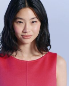 Jung Ho-yeon Instagram - @lancomeofficial #lavieestbellelancome #makelifebeautiful ♥️🥰