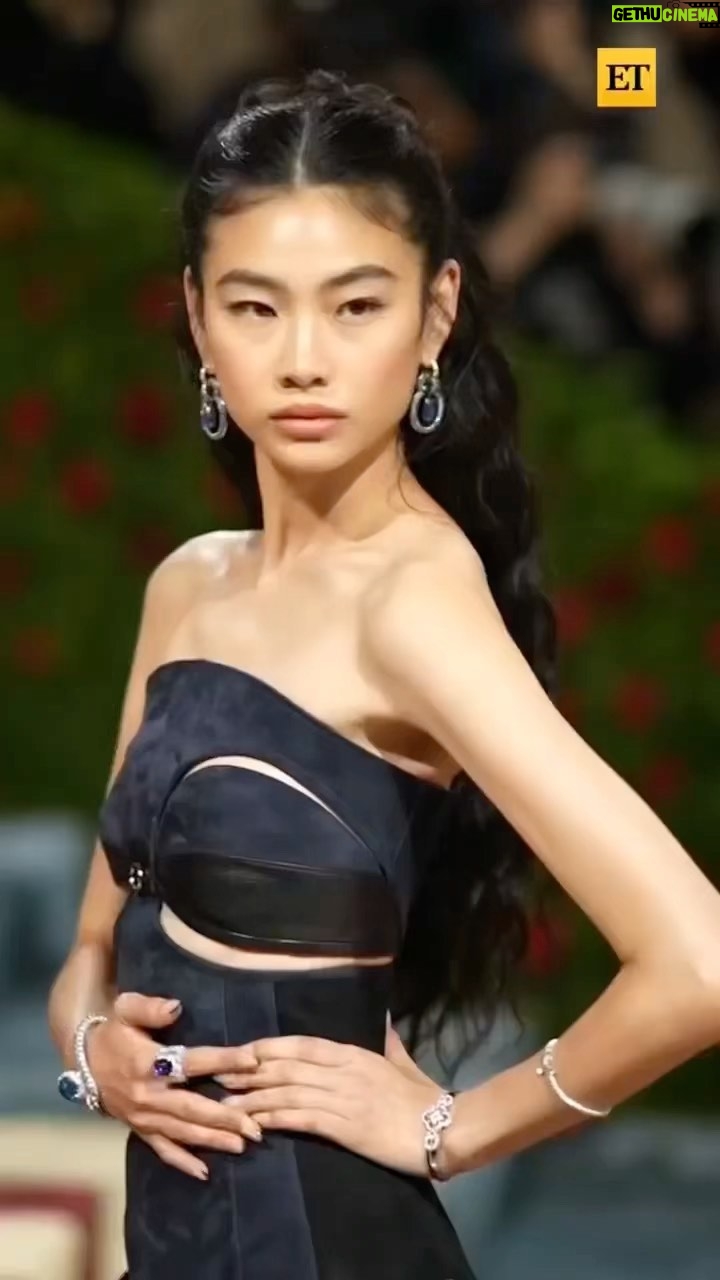 Jung Ho-yeon - 2.3 Million Likes -