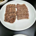 Jung Ho-young Instagram - 동선이 맞기도하고 궁금해서 들렸는데 여기 너무 맛있어요 ^^ 동치미 육수가 너무 시원하고 메밀면도 100프로 순메밀면~~ 수육도 부들부들 너무 좋네요 딱 제 스타일입니다 #카덴 #정호영셰프 #청간막국수 Gangnam