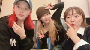 Jung Ji-so Instagram - 가야G👭👭