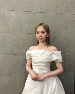 Jung Ji-so Instagram - 2022MBC방송연예대상에서
놀면뭐하니 wsg워너비 가야g로 언니들이랑!
특별상받았습니다!💙💚🧡💜
늘 감사함잊지않으며 성실하구 행복할게요! 언니들한테도 늘잘하는 사랑둥이막내가되겠슴다 사랑해언니들💖!!사랑함니다유대표님💚미주부대표님!!💜

💄 @aluu_hanhyunjae85 

👑@aluu_yelee