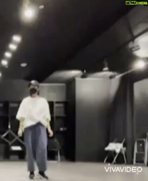 Jung Ji-so - 26.7K Likes - 마하 남아있는 마지막 영상🌱💜
👋🏻👋🏻👋🏻!!