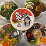Jung Ji-so Instagram - 당신들 하랑이 또...ㅋㅋㅋㅋ 어제는 어묵과 호빵 마싯는 커피차가왔어유 커피차 🎁 온지얼마안된것같은데 또 오다니 아침새벽에 메이크업하다가 듣고 잠이확깼어요 아니 또??!!!😧😵 촬영중 커피차도착소식에나와보니 스탭분들이 모두행복하게 어묵과호빵을드시구계셨어유💌🙊 하랑이 덕분에 이번 촬영현장은 행복하고 가족같고 모두를, 울드라마를 사랑하게된것같아요..💖 늘고맙고사랑하구 진짜 왕재밌는 모습으로 보답할게요 진짜🤙🏻