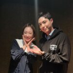 Jung Kyoung-mi Instagram - 사실 저… 소원을 이뤘어요… 8년 라디오 우리 청취자들은 아시죠…? ㅎㅎ 제가 박보검님 팬인거❤️ 드디어 만났습니다!!!!!!! 와… 정말 심장이 밖으로 나오는줄 ㅎ 우리(?) 보검이에게 반하고 좋은 작품에 반하고!! #렛미플라이 꼭 보세요 완전 강추! (저는 다른 라인업으로 또 보러 갈거예요👍🏻) 내 눈빛 보소 ㅋㅋㅋㅋㅋㅋㅋ 내 이 날을 기념일로 박으리오!!!!❤️