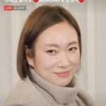 Jung Kyoung-mi Instagram - 대단한 시간이었다!! 목단꽃이 피었습니다! 네이버쇼핑라이브 @mokdan_official 옷 퀄리티 너무 좋고 고급스럽고 편하고! 새로운 사업을 시작하며 여성기업가를 많이 만나고 있는데 목단의 정대표님 스토리 또한 아주 큰 도움이 되었다! 그리고 놀라운 것은! 오늘 처음 만난 사이인데.. 우리는 고향이 같은 부산이고 같은 초등학교 같은 중학교를 다녔더라.. 게다가 흔하지 않은 진양 정씨 ㅋㅋㅋㅋㅋ 나 왠지 정대표랑 찐한 사이가 될 듯! 좋은 시간 만들어줘서 초대해줘서 정말 고마워요! 목단❤️