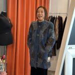 Jung Kyoung-mi Instagram - 🔥세 탕 뛴 갱미의 하루🔥 요즘 참 감사한 하루하루입니다:) 오늘은! ✅오전 7시 25분 NS홈쇼핑 ✅오전 11시 네이버쇼핑라이브 ✅오후 4시 SK스토아 그리고 중간에!! 판매왕 정경미 의상 피팅!! 제가 진짜 좋아하는 동생 샵이어요😊 크크셀렉샵 @_vintagekk 요며칠 새벽부터 고생해준 우리 매니저.. 중간중간 와주신 우리 대표님 고생하셨어요:) 불러주신 브랜드도 감사해요❤️💚🧡 방학인 아이 둘 봐주신 우리 엄니 ㅜㅜ 미안하고 고맙고 그렇습니다🥹🥹 저는…. 오늘 회 좀 먹어야겠습니다! 내일은 판매왕 정경미 촬영 가지요 ㅎㅎ 감사함으로 신나게 달려봅니당🚗🚗🚗