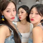Jung Yu-ji Instagram - 우리 예쁜 겅듀들과 하는 빅파이브 콘서트 기대 많이 해주세요🩷🩵🩷🩵☺️