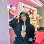 Jung Yu-ji Instagram - 난생 처음 받아보는 커피차🩵 넘넘 감사합니다🥹 덕분에 기 살았어요😆❤️ 사랑해요🫶🏼