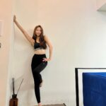 Jung Yu-ji Instagram - 연습-운동-집 요즘 내 일과🙄 여기는 내 포토존🫶🏼