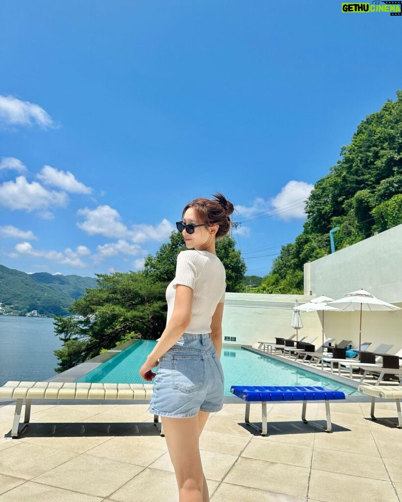 Jung Yu-ji Instagram - ☀️
