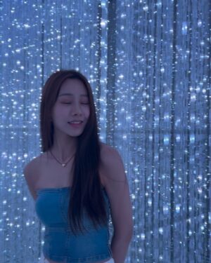 Jung Yu-ji Instagram - 💙