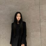 Jung Yu-ji Instagram - 🖤