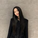 Jung Yu-ji Instagram - 🖤