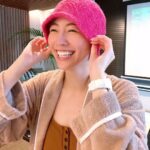 Jurina Matsui Instagram - 劇場デビュー15周年☺️🎉 いつも味方でいてくれてありがとう🧡💚 そしてサウナデビュー1年なんです〜🧖🏻‍♀️👏 記念に初サウナハット姿を💝 赤ちゃんみたいって一緒に入ったいとこのお姉ちゃんに言われた👶🏻🍼笑 珠理奈初心に帰りました🫡✨ ちなみに… 今日は、劇場に行きたい気持ちを抑えて銭湯で過ごした15周年でした♨️✨ 気持ちよかったよ〜🫶🏻🫶🏻🫶🏻 サウナやお風呂で心と身体を整えて「目指せ20周年‼️」 の気持ちで楽しみながら活動したいと思います😉✨ 20周年を迎えるときは、 何か大きなことができたらいいな〜🎤🌠 サウナは、健康のために週2ペースで行ってるんだけど… いつかサウナグッズも作ってみたいなぁなんて🙏✨ みんな使ってくれるかしら〜？🫣♨️❤️ あ‼️いつかスーパー銭湯でのライブもしてみたいなぁ😍😍😍 @the.class_sauna @imabaritowelofficial #15周年 #anniversary #サウナ #サ活 #サウナ女子 #サウナイキタイ #サウナハット #今治タオル #銭湯 #お風呂 #sauna #bathtime #赤ちゃん #baby