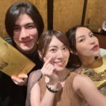 Jurina Matsui Instagram - สุขสันต์วันเกิดคะ🎂✨ ดีใจที่ได้เจอกันที่ประเทศไทย🫶🏻 คิดถึงประเทศไทยคะ🥺❤️ I met my friends in thailand❣️ I love you both😍 タイに行ったときに 大好きなお友達に会えました❤️ 兄妹でご活躍されていてとっても優しいお二人😍 名古屋のお土産喜んでくれて嬉しかった❣️ 実は…お兄ちゃんのMekさんは昔から珠理奈推しでいてくれたみたい🤭✨ ขอบคุณ ค่ะ🙏❤️ #thai #bankok #タイ #バンコク #aichi #nagoya #japan #愛知 #名古屋 #小倉サンド #どらやき #ขอบคุณ #รัก #ชอบ #อร่อย #love #friends #hbd Katana Shabu & Japanese Dining