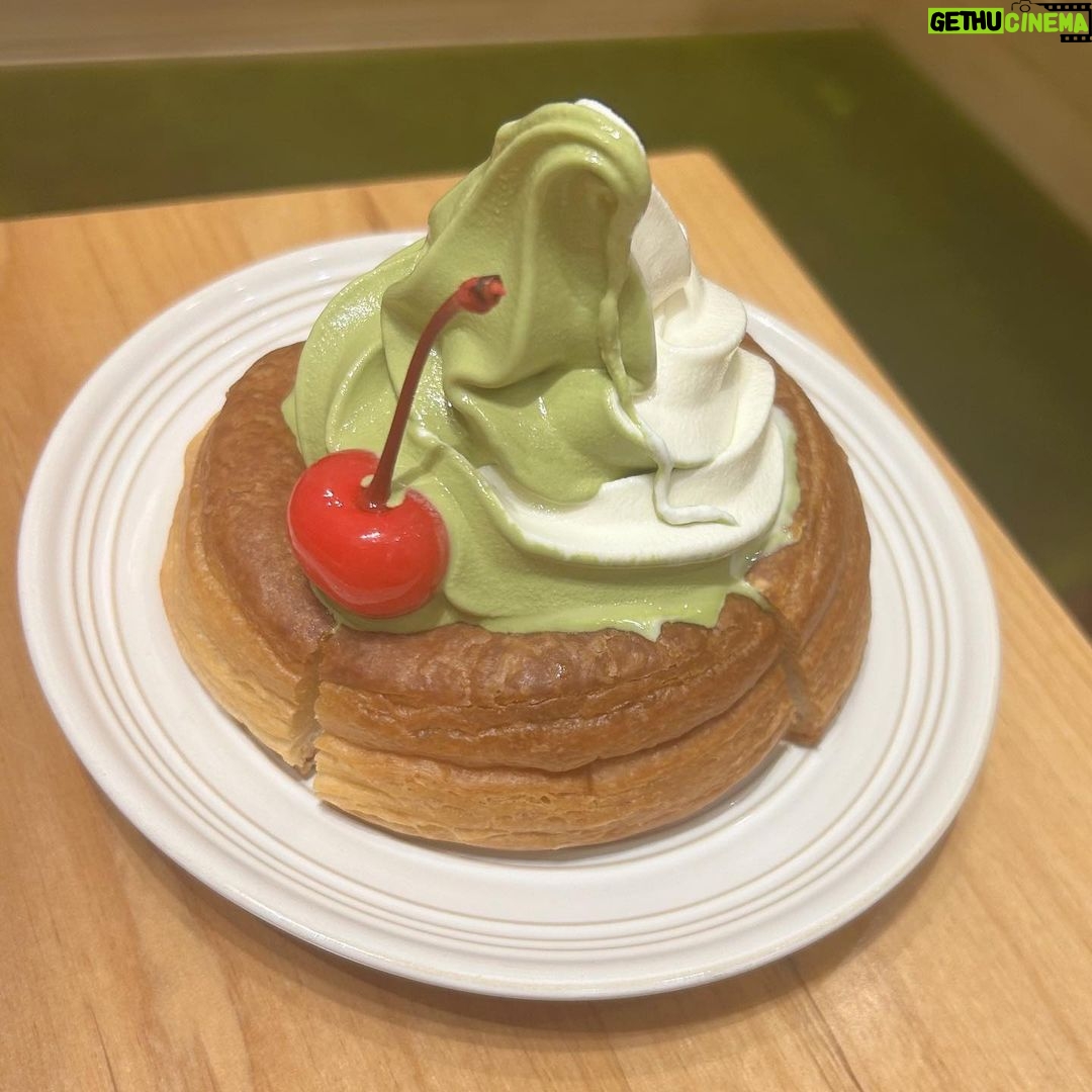 Jurina Matsui Instagram - 抹茶シロノワールでらうまい🤤 みんな大好きコメダ珈琲の姉妹店 💚おかげ庵💚 みんなも行ってみや〜🤭✨ 抹茶好きお団子好きにはたまらん🍵🫶🏻🍡 きしめんも美味しいからいつも食べすぎちゃうの😂 いっぱい動いていっぱい食べていっぱい寝て回復です🥺❤️ #愛知 #名古屋 #栄 #地元 #名古屋カフェ #名古屋グルメ #おかげ庵 #喫茶店 #シロノワール #コメダ珈琲 #モーニング #抹茶 #抹茶スイーツ #和菓子 #団子 #きしめん #愛知観光 #名古屋観光 #名古屋飯 コメダ珈琲店 栄・広小路店