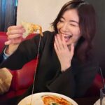 Jurina Matsui Instagram - 自然な笑顔が一番☺️💕 ファンクラブでリクエストがあった #あざとかわいい 写真難しかった笑💦 ファンクラブJURINA Family↓ https://t.co/zCVI64NDvx #ヒートテック #見えてる #チーズ #伸びすぎ #ブレてる #笑 #ツッコミどころ満載 #自然 #笑顔 #ピザ #チーズ #美味しい #natural #smile #pizza #cheese #yummy #delicious #photooftheday #😊 #😂 #🍕