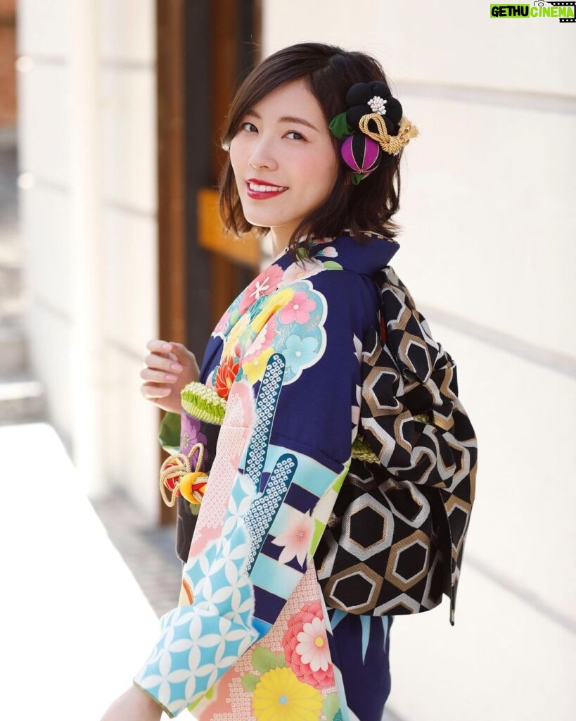 Jurina Matsui Instagram - 新成人の皆様おめでとうございます👘❤️ 毎年プロデュース振袖を着ましたっていう声を聞くのがとっても嬉しいです☺️✨ 二十歳になってからの一年は本当にあっという間に感じるので、一日一日大切に生きてほしいです🥺❤️ 新成人の皆様が健康で楽しい日々を過ごせますように🙏✨ #振袖 #着物 #和服 #成人式 #成人式ヘア #成人の日 #japanese #japanesegirl #大人 #二十歳