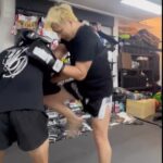 Justin Cheung Instagram - 呢條（貓帶/降落傘）真係好甘，打兩分鐘都好飽下。 最後我決定一次過出晒衝力射球、波動拳同舞空術結果都係GG咗。 Thanks coach @jason_583 Sponsored by @wdt_fightgear WhiteDragon Club