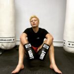 Justin Cheung Instagram - 仲有一半路程就可以還原六年前的那個「他」。 @jason_583 @wdt_fightgear #信就可以 #一呼一吸慢慢嚟 #招志強 WhiteDragon Club