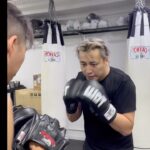 Justin Cheung Instagram - 拉傷大髀筋，咁咪操住拳先啦，只要你堅持實有辦法解決到。 Thx coach @jason_583 Sponsored by @wdt_fightgear #轉膞轉腰轉腳 #打遠啲 #我只集中一個目標出發 WhiteDragon Club