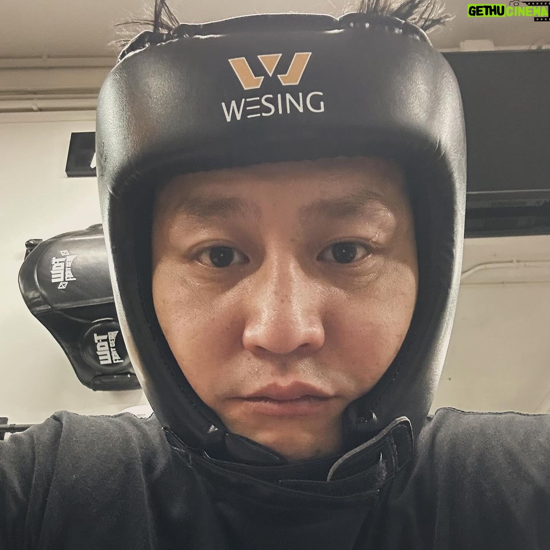 Justin Cheung Instagram - 2023年回顧:養好身體,專注訓練,為2024年拍攝做好準備🙏