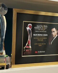 Justin Cheung Instagram - It’s my honour to get this award from @mcmillanwoods_globalawards . I’ll keep working hard on it🎬 #mcmillanwoodsglobalawards2022 #AsiaPacificMostPromisingMaleActorOfTheYear #ActorRoad Shangri-La Kuala Lumpur