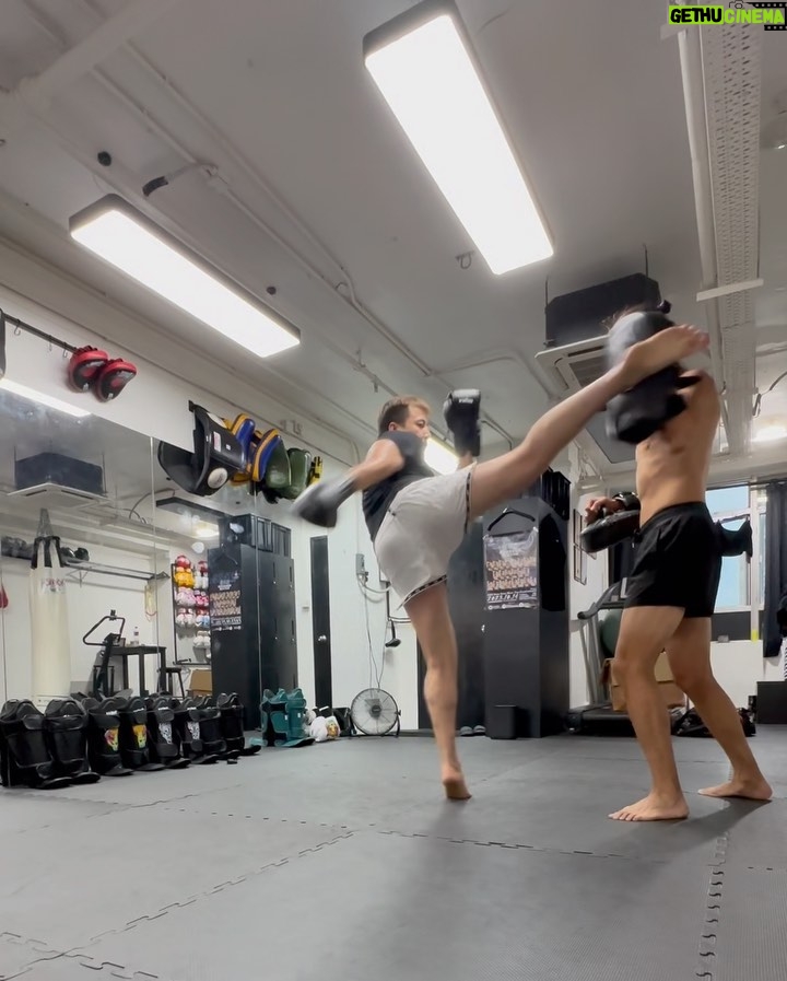 Justin Cheung Instagram - 開始復操 好開心克服咗腳傷嘅心理關口 雖然體力未恢復只得八成 但已經好感恩 🙏 Thx coach @jason_583 @wdt_fightgear #大病完個人輕磅咗出腳反而仲有感覺 #自己知未恢復見好就收 #多謝jason睇住我狀態細執動作 WhiteDragon Club